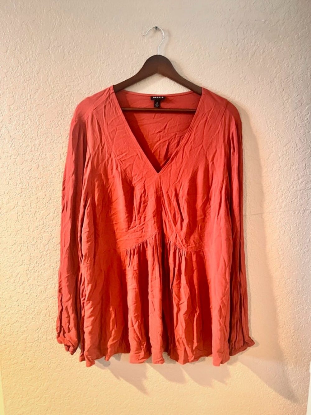 Torrid Orange V-Neck Babydoll Size 2 Long Sleeve Coral Blouse Tunic Large